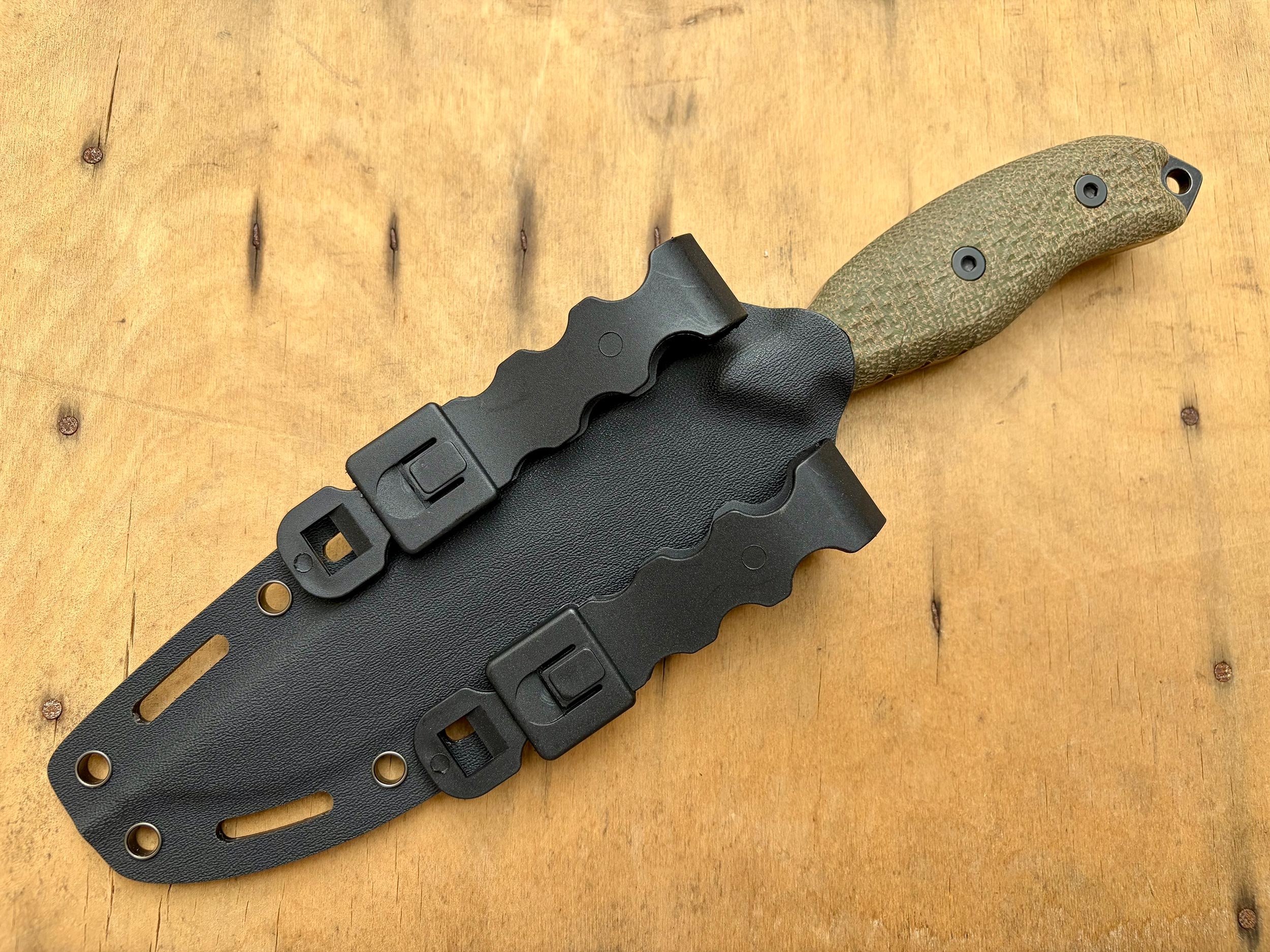 BMC M28 Solifuge, Green Micarta, Black PVD