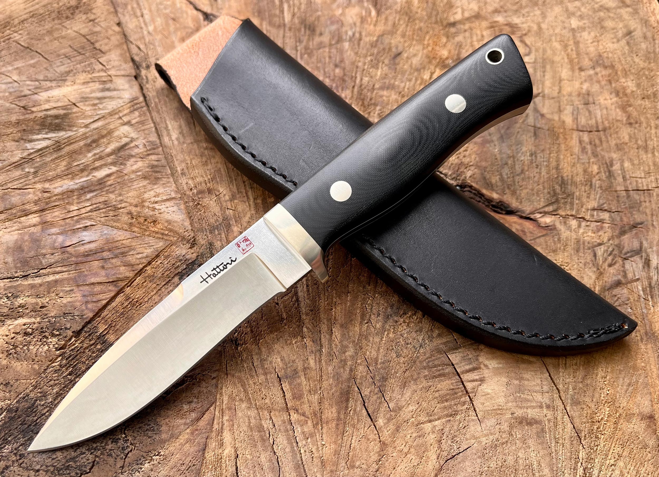 Hattori Knives HT-05 Dream Hunter, Black Micarta