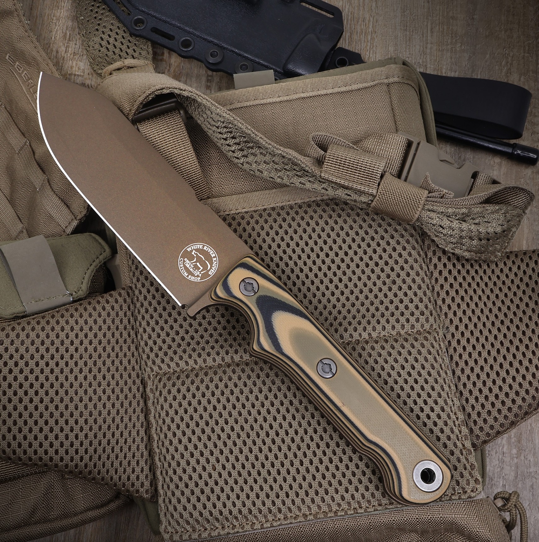 White River FC5 Black/ Tan/ Green G10, Bronze