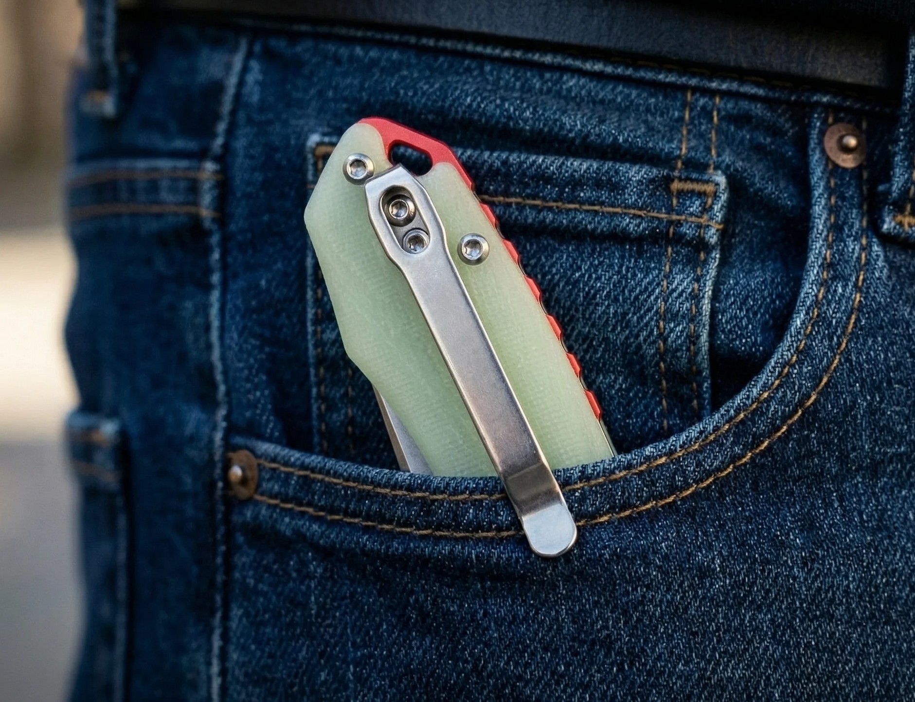 CJRBJ1906-GD Gobi Glow In the Dark Green G10