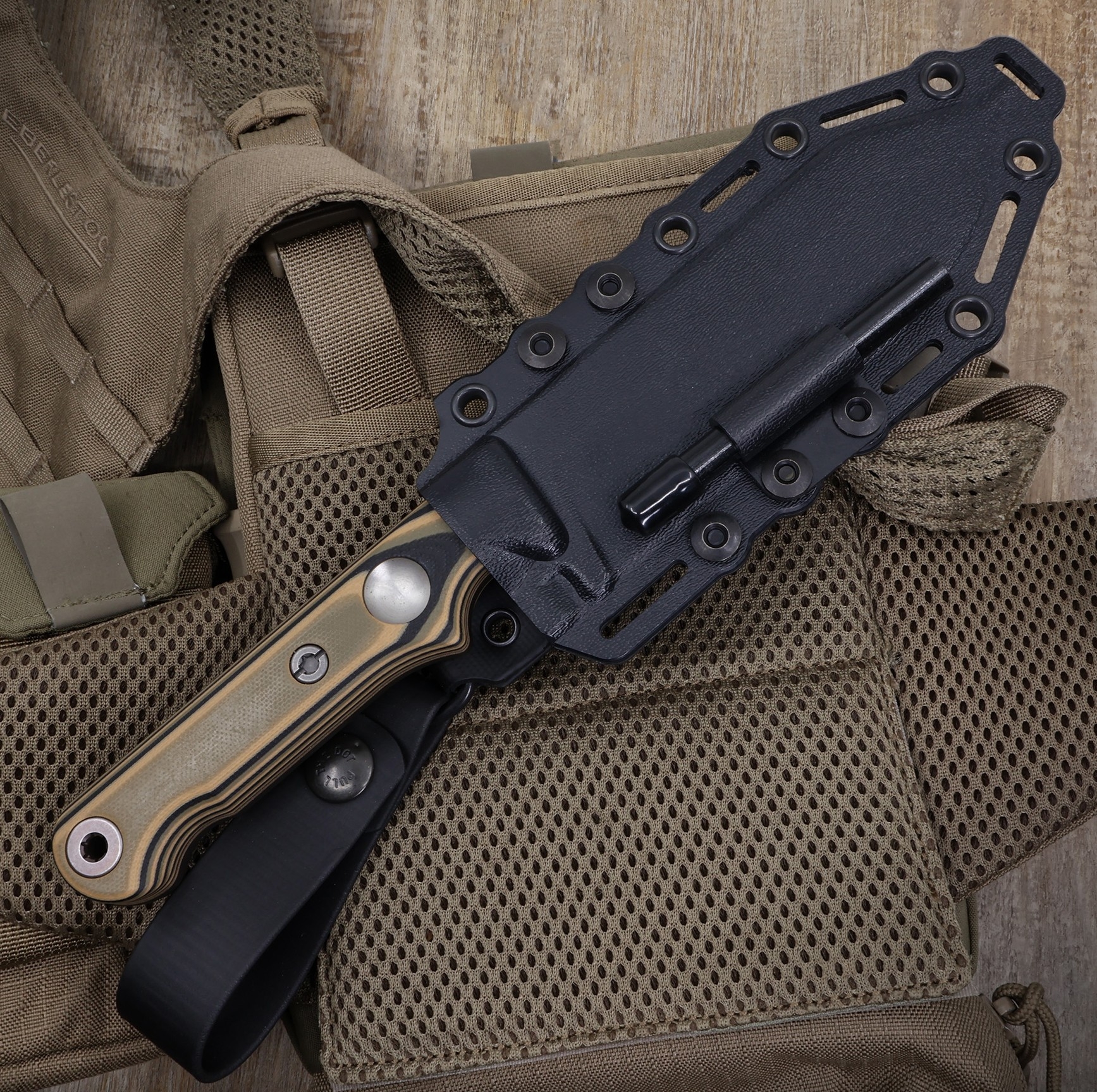 White River FC5 Black/ Tan/ Green G10, Bronze